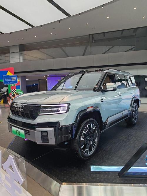 深圳346比亚迪方程豹硬派越野的爆款，英菲尼迪35周年与你共成长